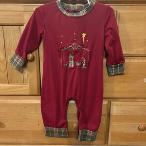 Honey Bean Boy’s (or Girl’s) Red Romper Featuring the Nativity Scene Size 18M
